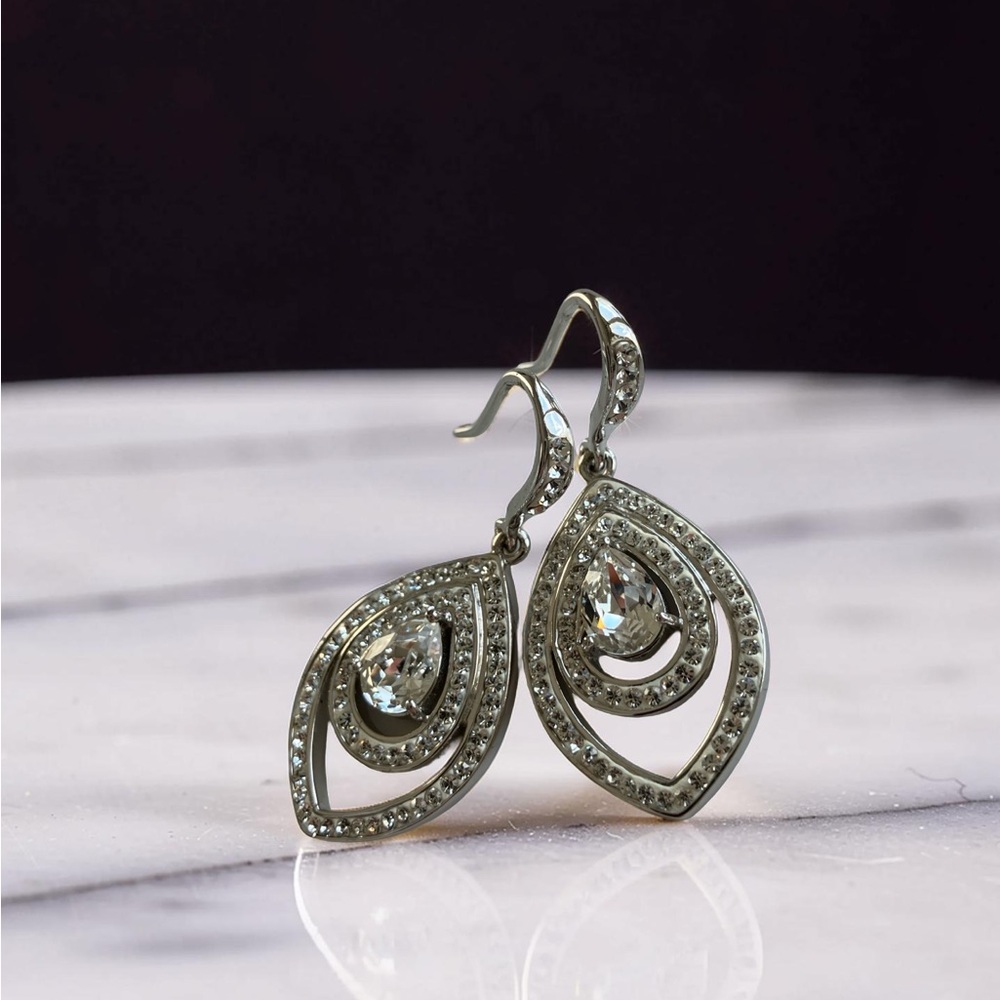 Silver Tear Drop 925 Swarovski Earrings Women Jewelry Faint Marks On Back & Box